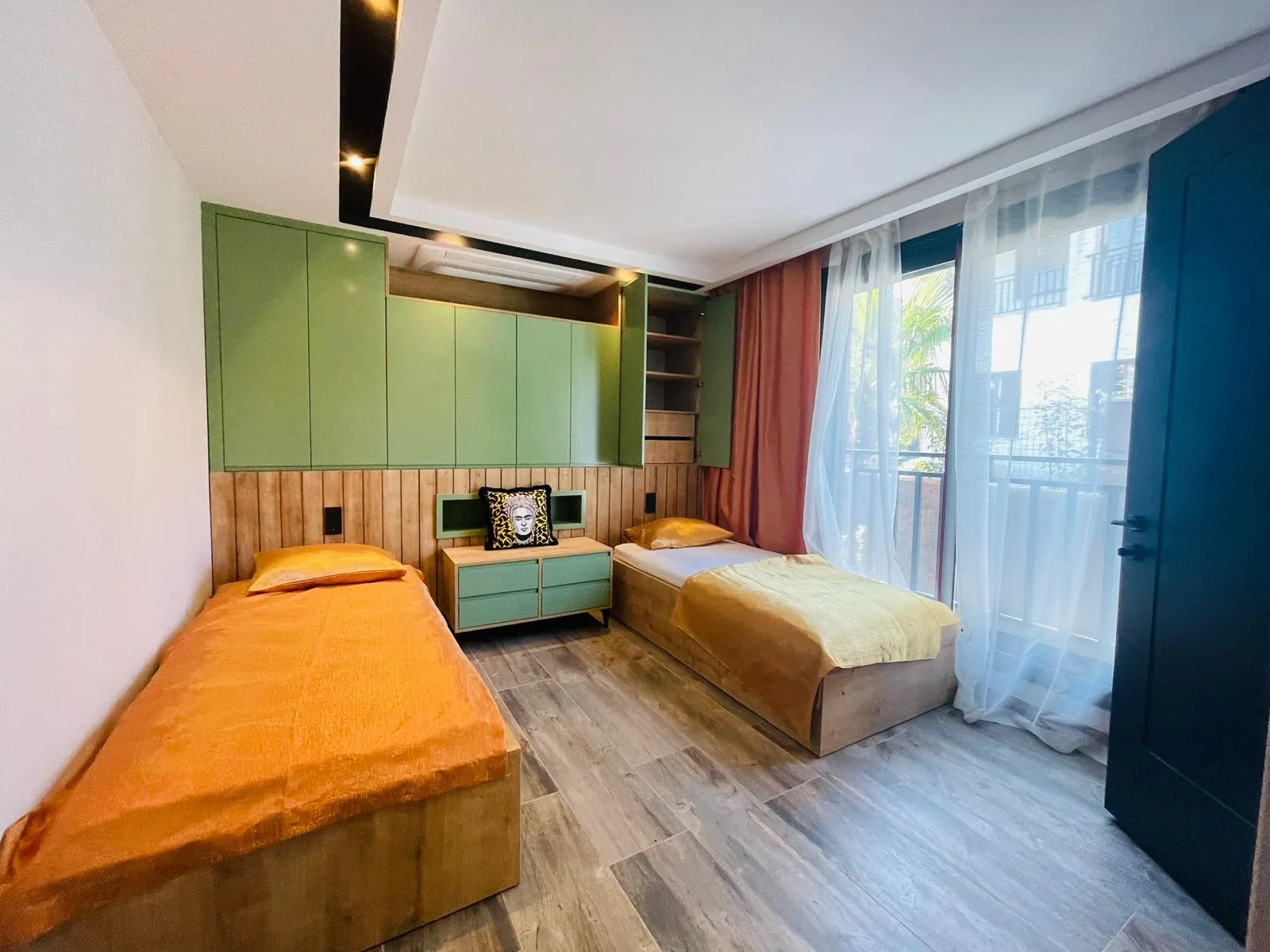 Bedroom with two single beds